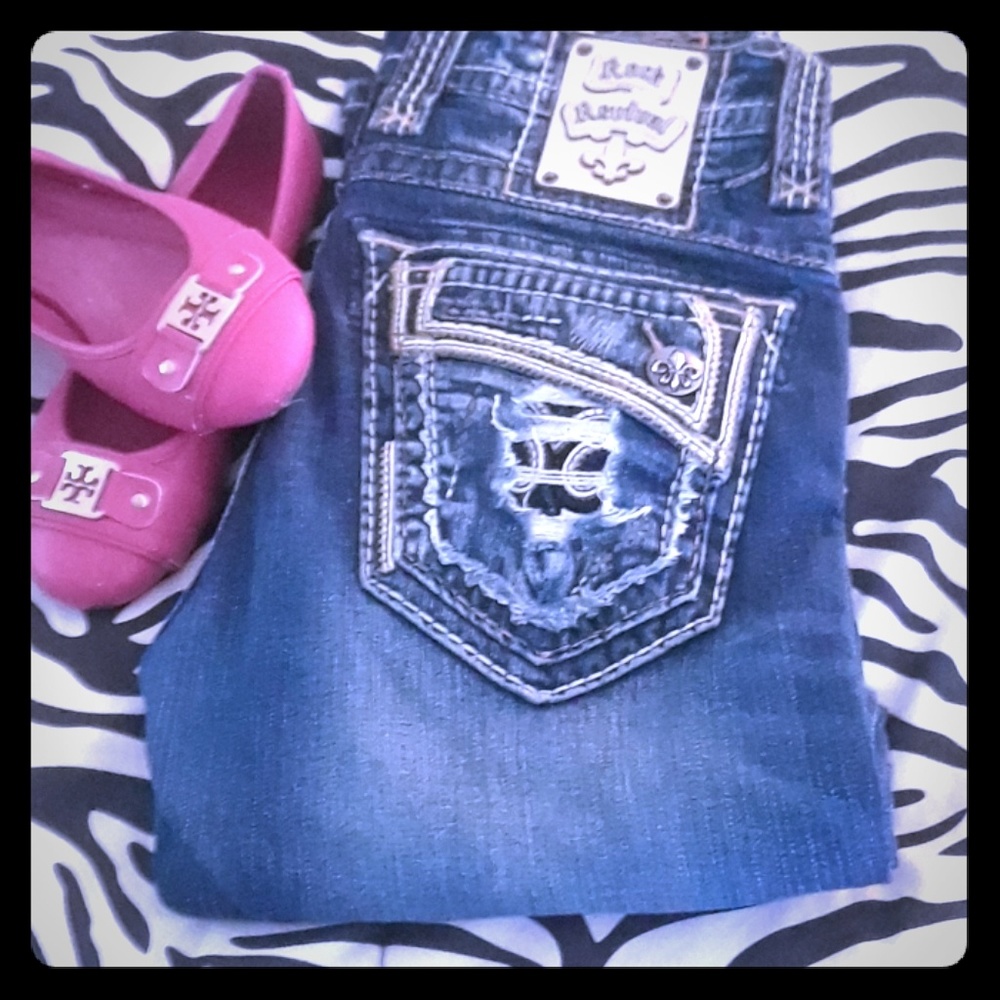 NWOT ROCK REVIVAL Zed straight distressed jeans